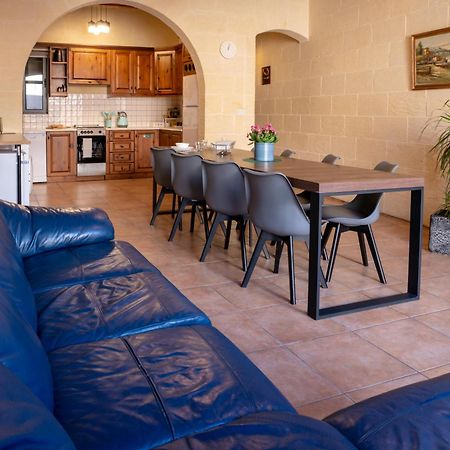 Moonshine Villa Nadur Bagian luar foto