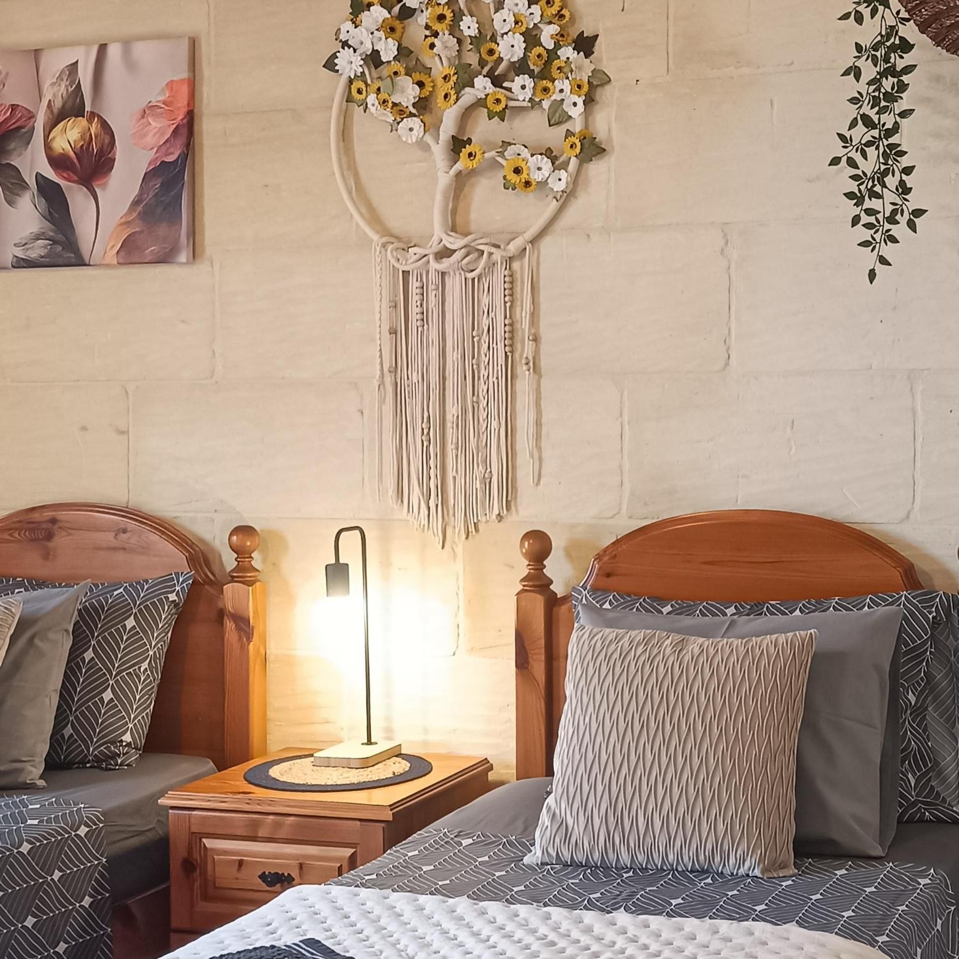 Moonshine Villa Nadur Ruang foto